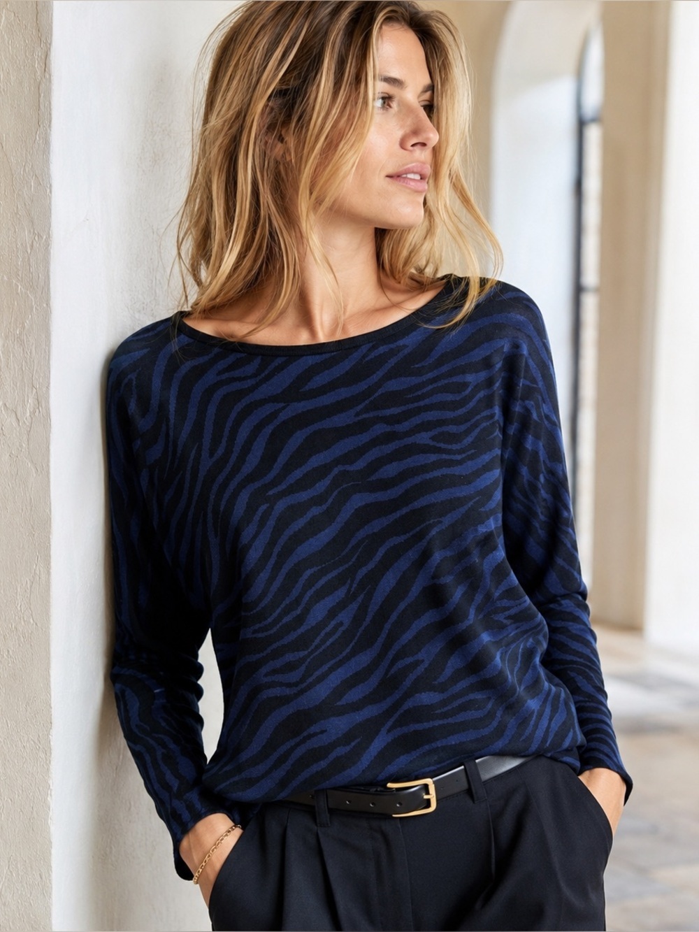 Lilla P Women’s Zebra Print Knit Sweater Large Navy Black Lightweight Boat Neck